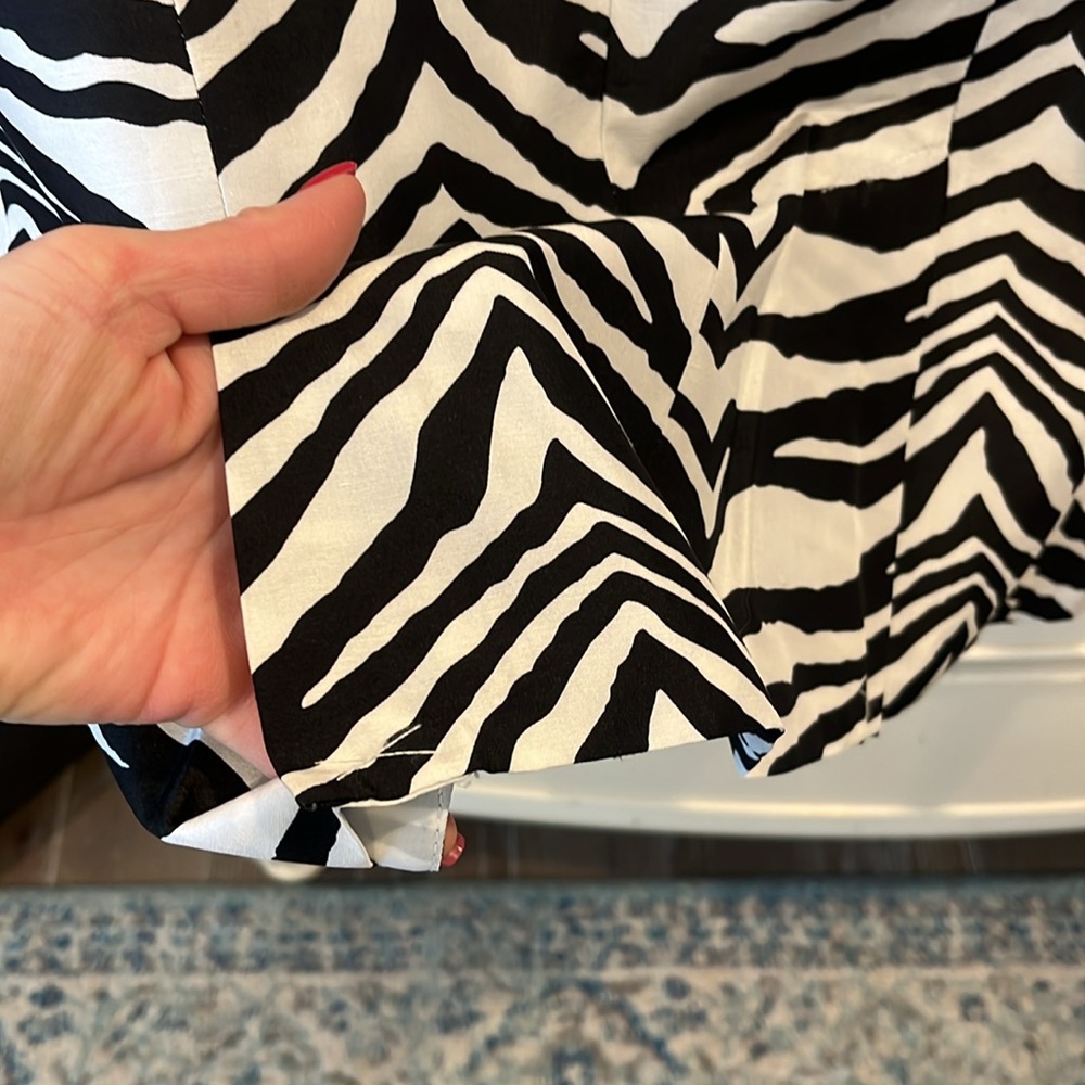 Stylish  Silk Black and White Zebra Print Women's Jacket
New never worn - Picture 12 of 12